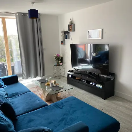 Entire Riverside Apartment With Balcony